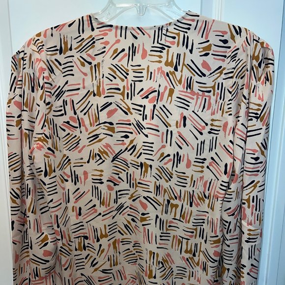 Cabi Marni Blouse Top 4162 V-Neck Chiffon Boho Career Beige Abstract Medium NWT - Picture 4 of 7